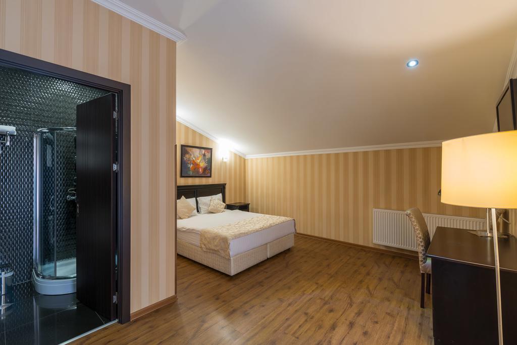 Royal Vera Boutique Hotel ティビリシ エクステリア 写真