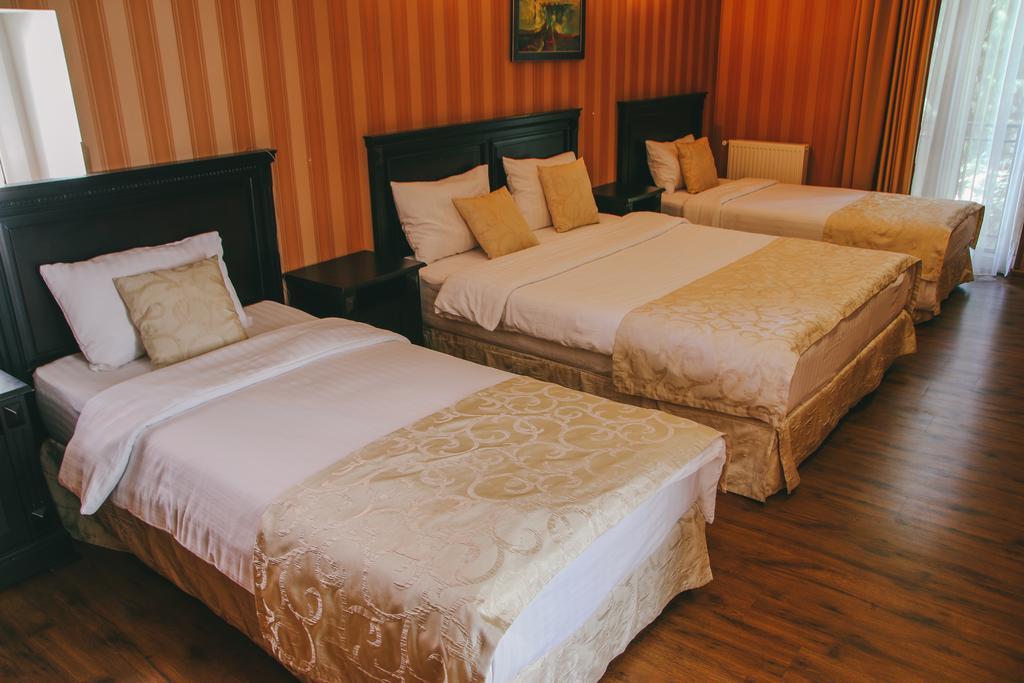 Royal Vera Boutique Hotel ティビリシ エクステリア 写真