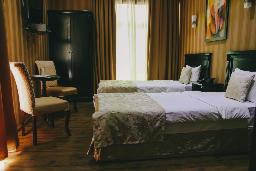 Royal Vera Boutique Hotel ティビリシ エクステリア 写真